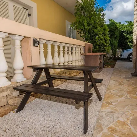 Bobeta 5 By Interhome * Vir